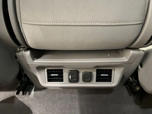 Used 2020 Summit White GMC SLE image 19