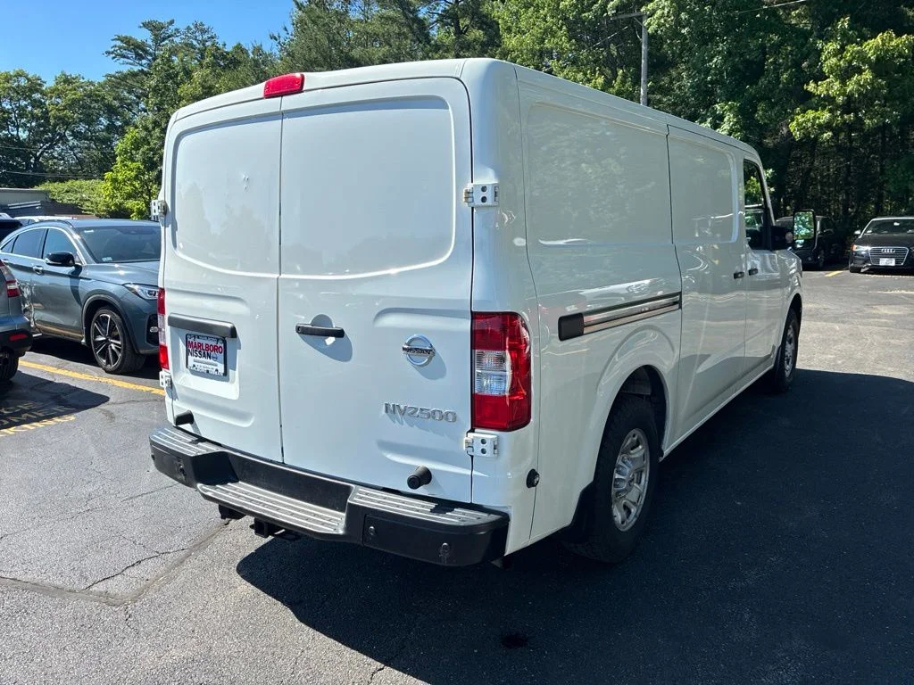 Used 2021 White Nissan SV image 7