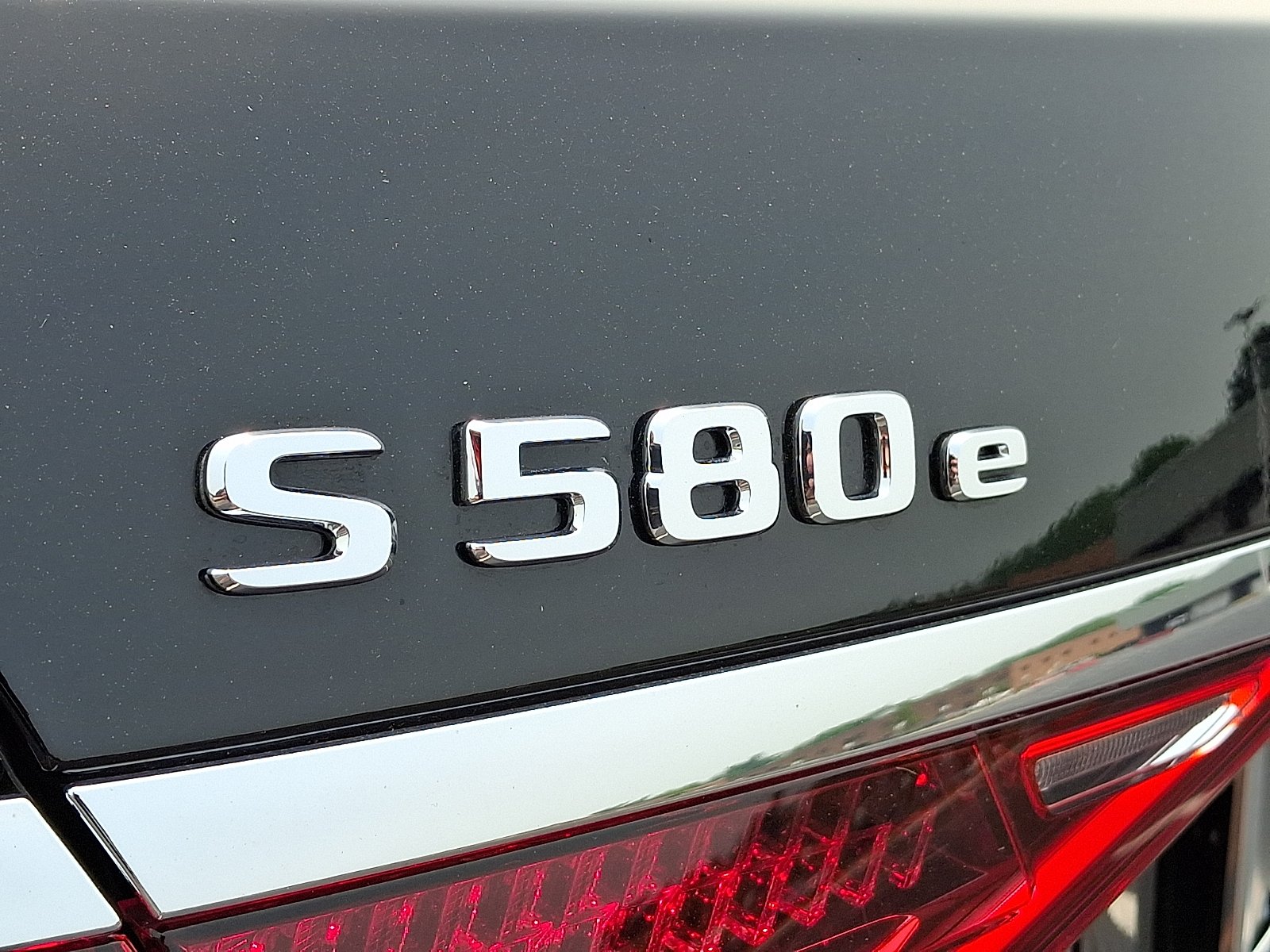 Certified Used 2024 Black - 040 Mercedes-Benz 4MATIC® image 31
