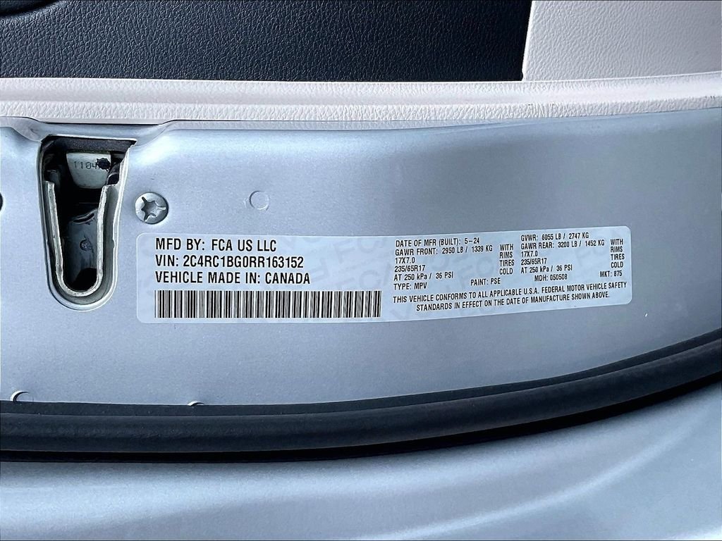 Used 2024 Silver Mist Clearcoat Chrysler Touring L image 32