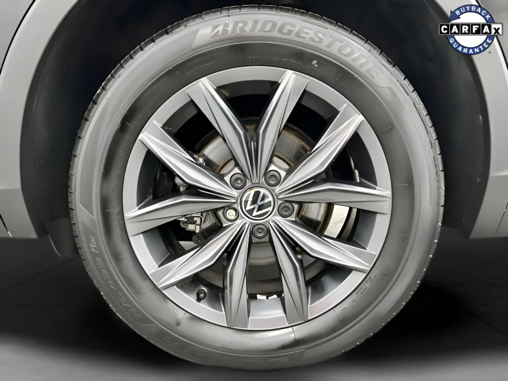 2022 Volkswagen Tiguan SE - Photo 22