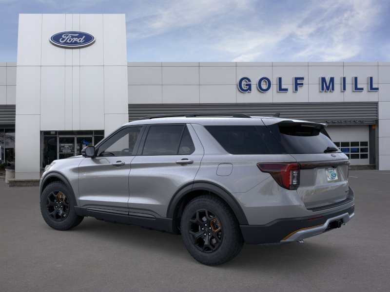 New 2026 Carbonized Gray Metallic Ford Tremor image 4