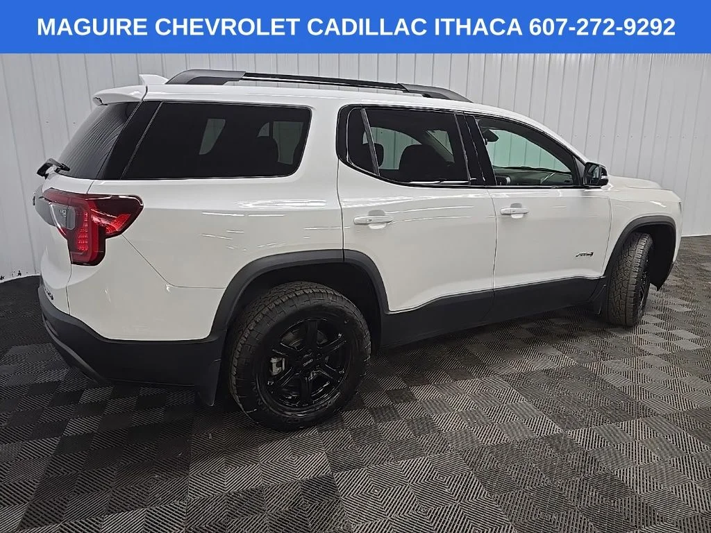 Used 2023 White GMC AT4 image 3