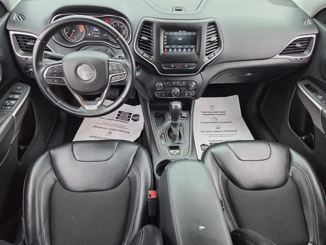 Used 2021 White Jeep Latitude Plus image 10