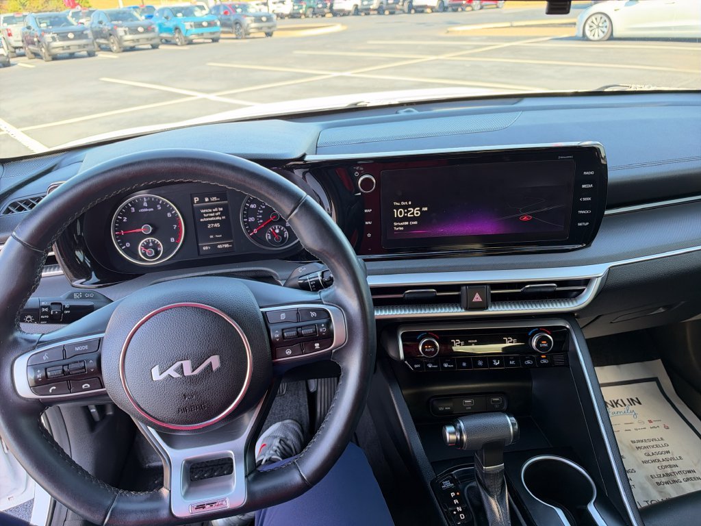 Used 2023 White Kia GT-Line image 16