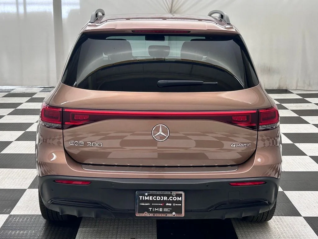 Used 2023 Gold Mercedes-Benz 300 image 6