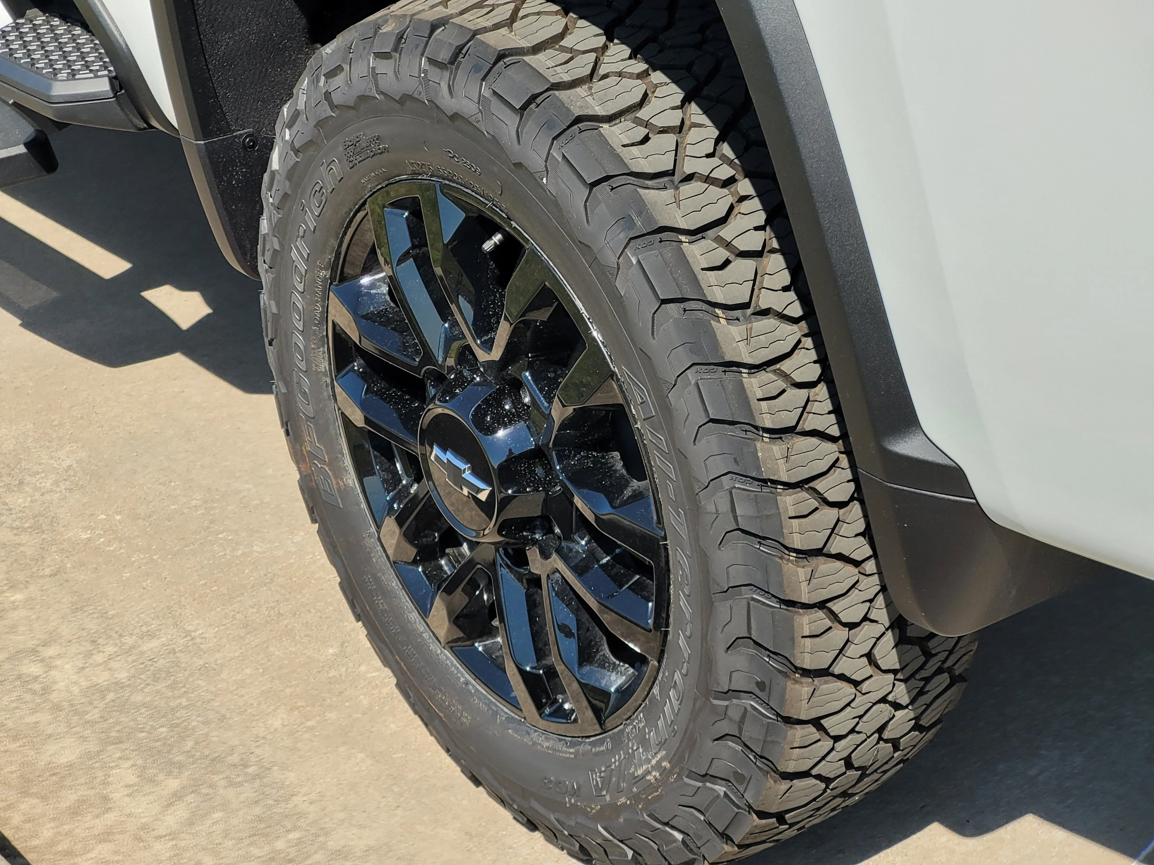 New 2026 Summit White Chevrolet LTZ image 5