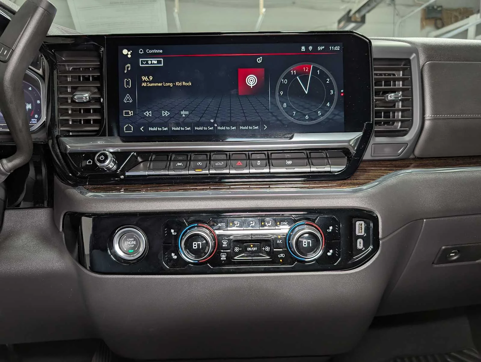 Used 2024 Onyx Black GMC Elevation image 28