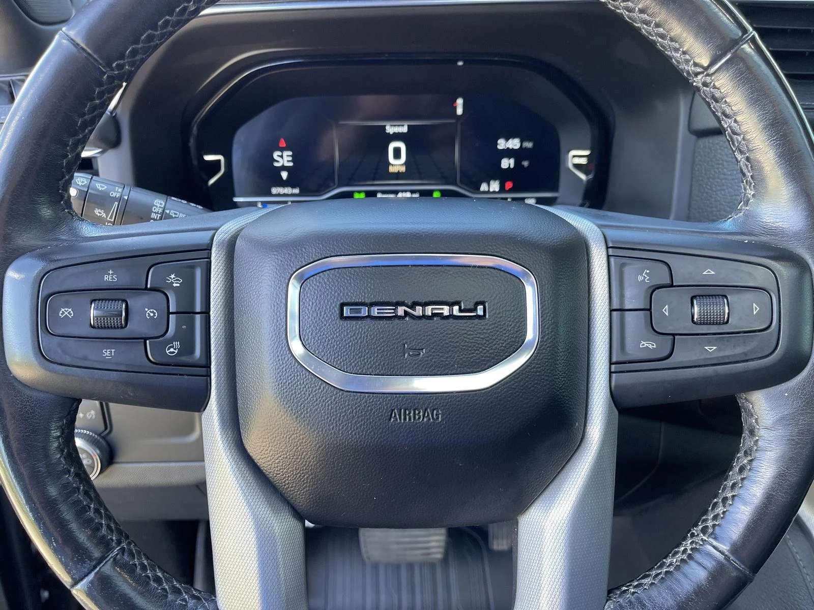 Used 2022 Onyx Black GMC Denali image 23