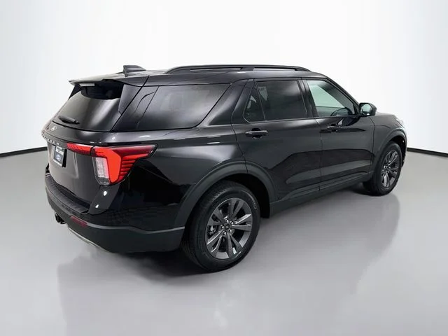 New 2027 Agate Black Metallic Ford Active image 7