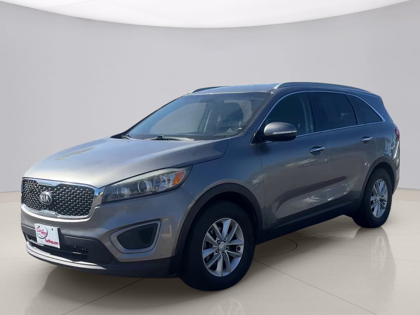 Used 2016 Grey Kia LX image 1