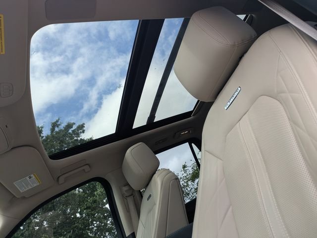 Used 2023 Black Ford Platinum image 22