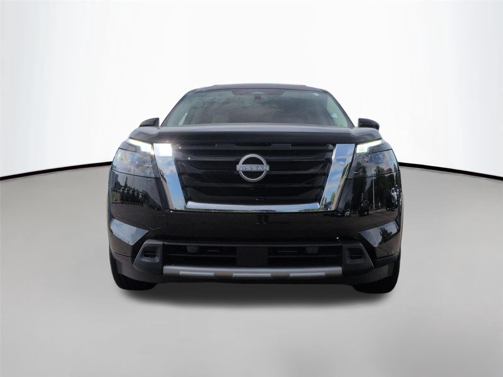 Used 2025 Super Black Nissan SL image 8