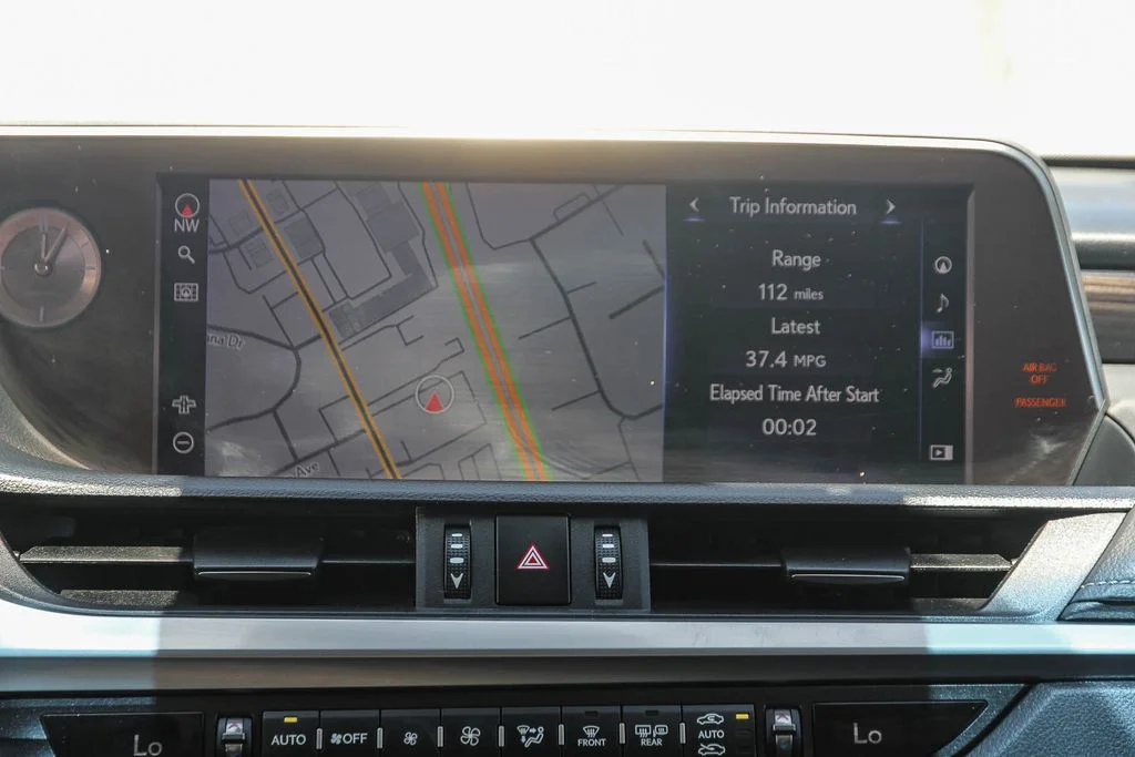 Used 2020 Silver Lexus 300h image 14