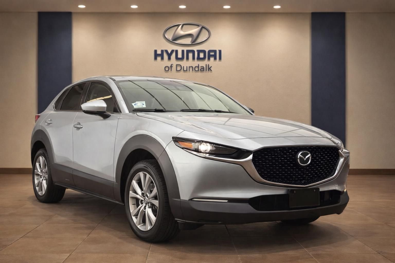 Used 2021 Silver Mazda Select image 3