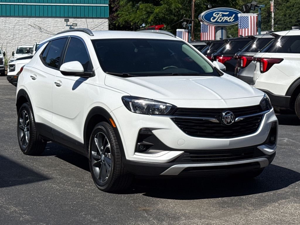 2022 Buick Encore GX Select's photo