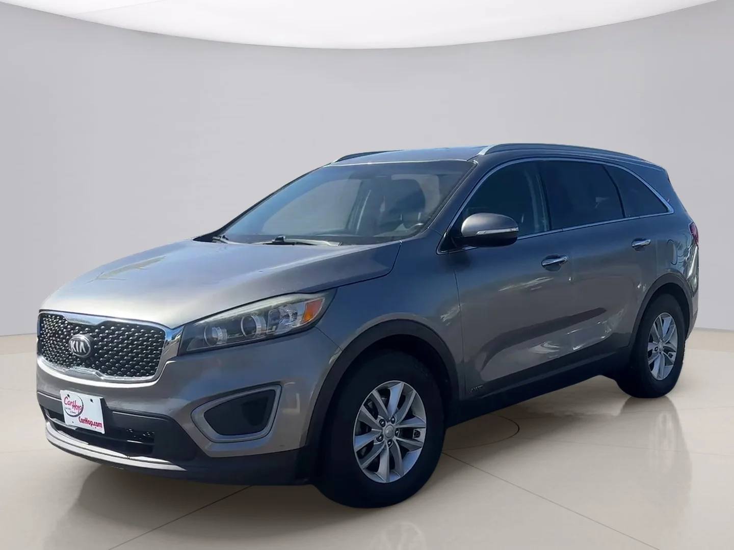 Used 2016 Grey Kia LX image 1