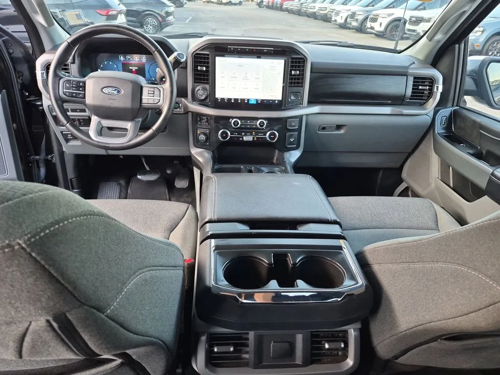 Used 2024 Black Metallic Ford XLT image 22