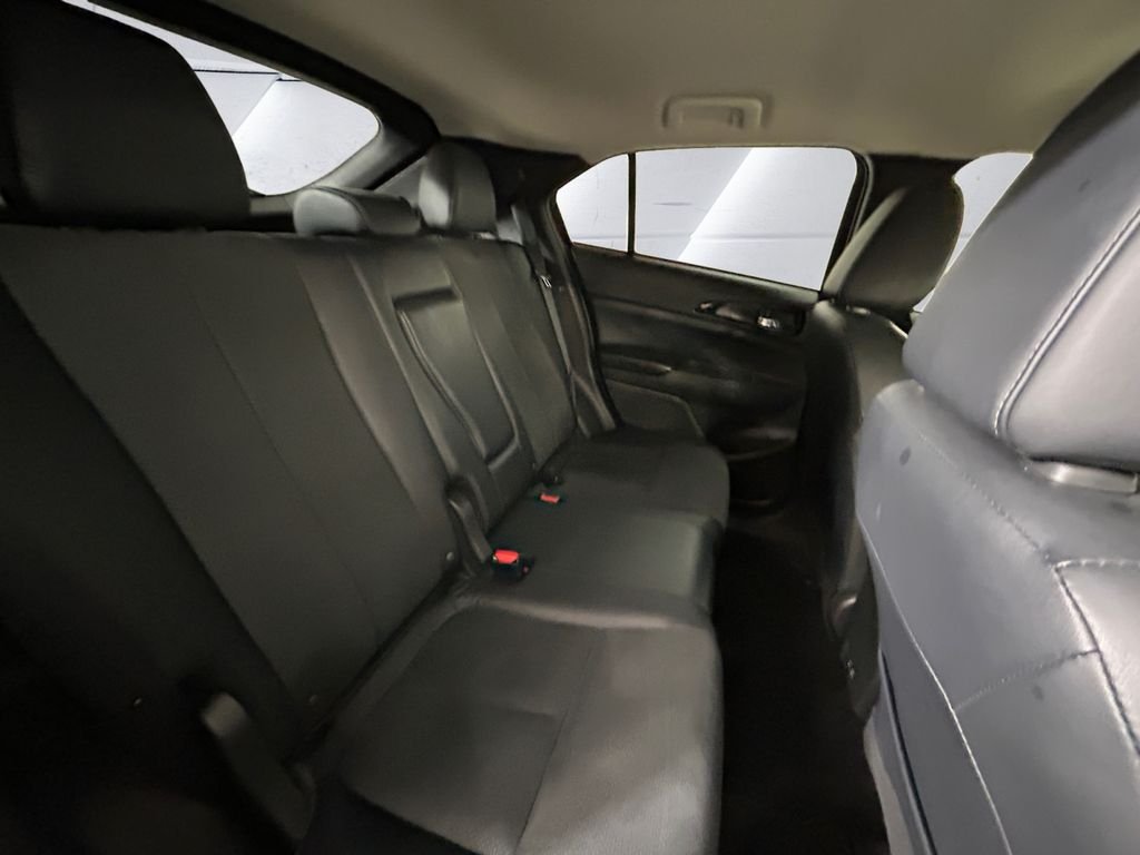 Used 2024 Silver Mitsubishi SE image 16