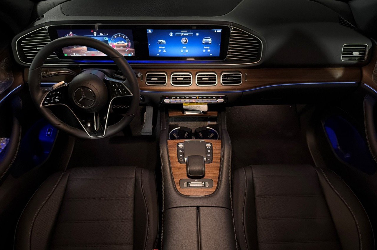 New 2026 Cirrus Silver Metallic Mercedes-Benz GLE 580 4MATIC® SUV image 12