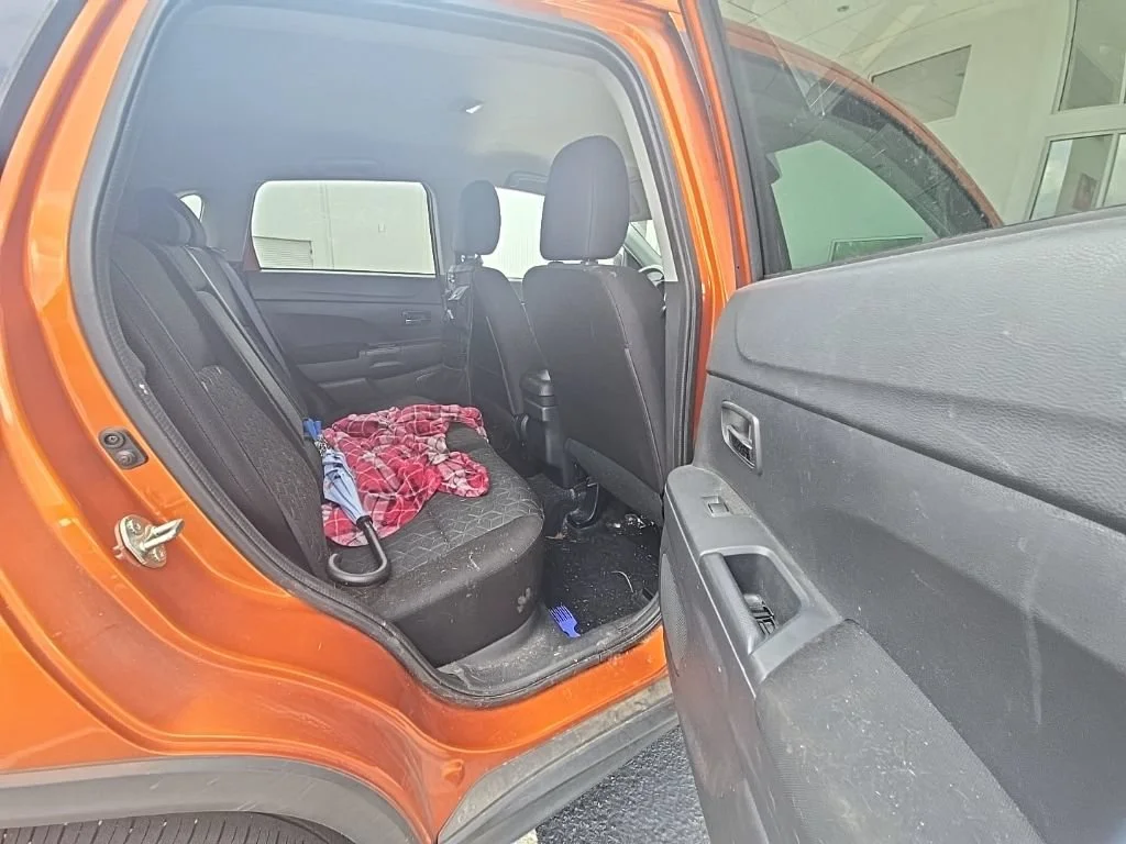 Used 2022 Orange Mitsubishi ES image 12