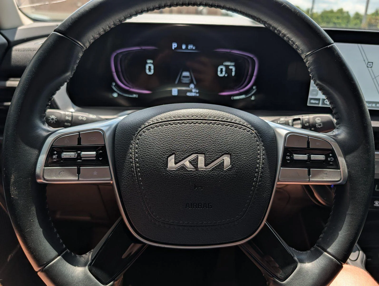 Used 2024 Everlasting Silver Kia S image 22