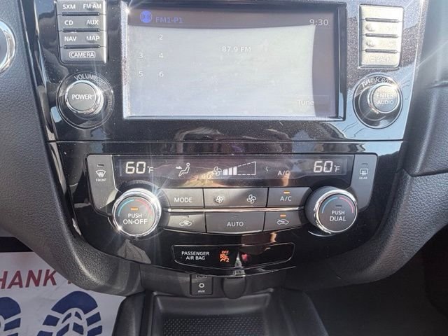2017 Nissan Rogue SV - Photo 16