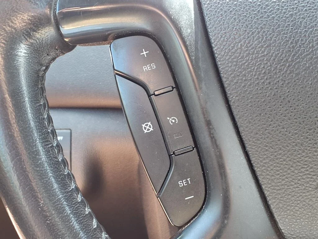 Used 2009 Green Buick CXL image 20