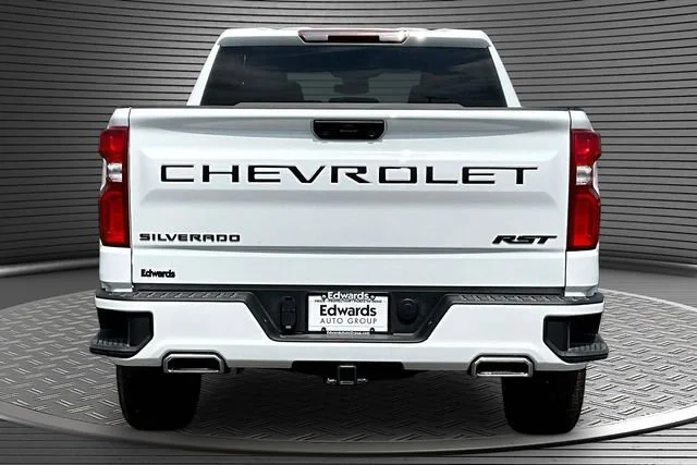 New 2026 Summit White Chevrolet RST image 4