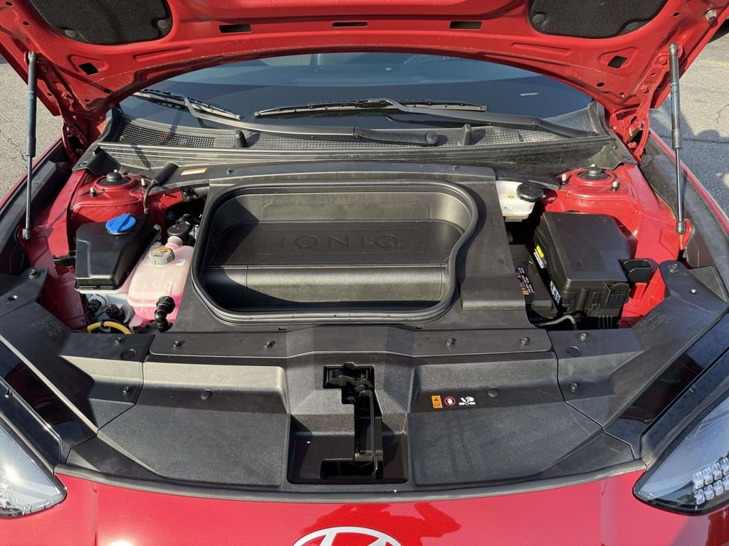 Certified Used 2024 Red Hyundai SE image 12