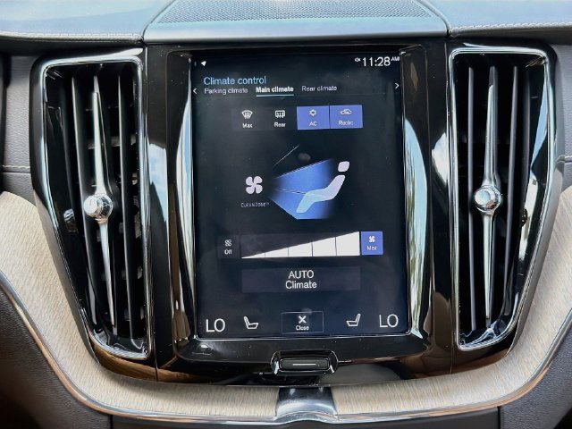 Used 2019 Gray Metallic Volvo Inscription image 35