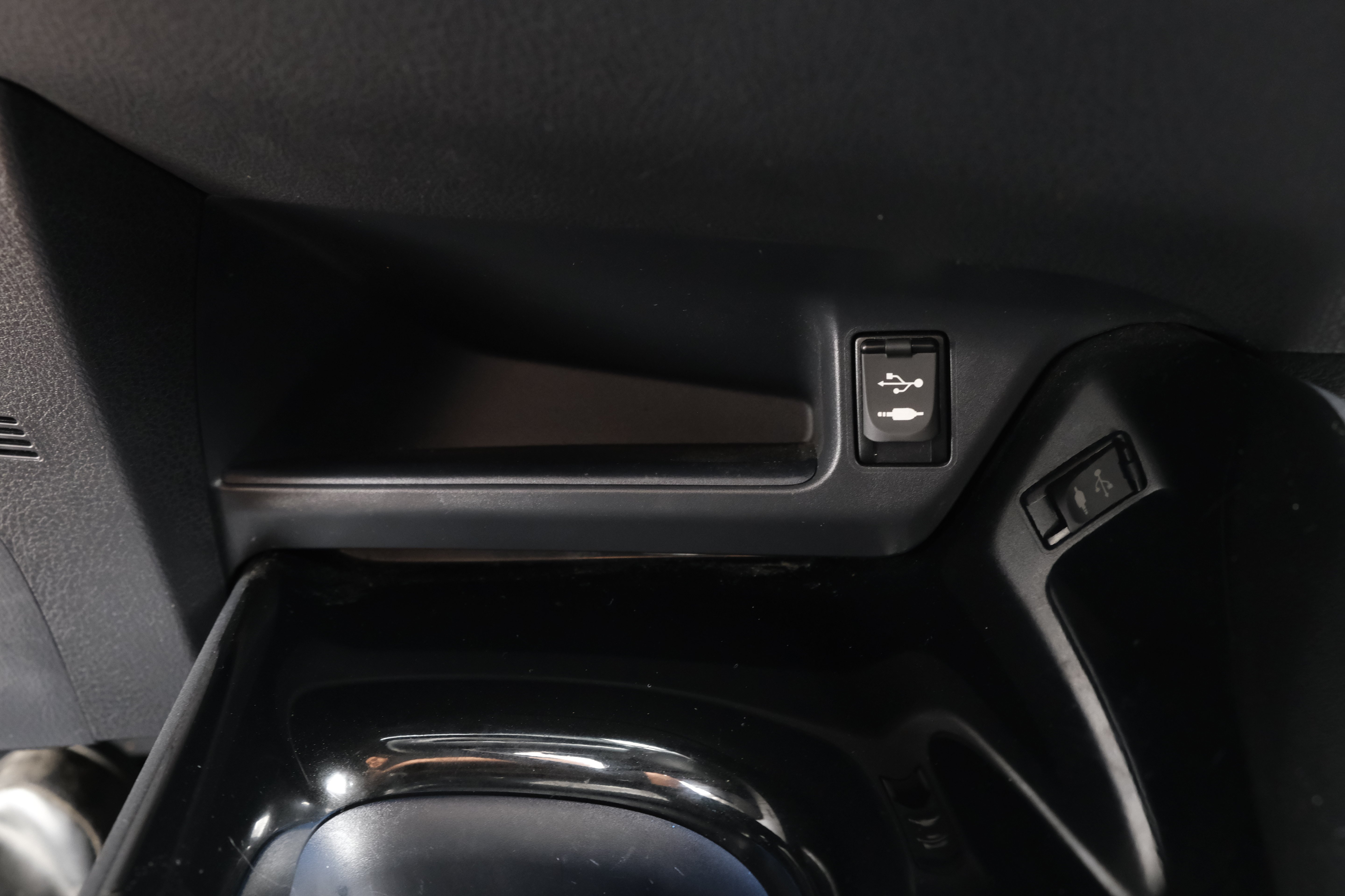 Certified Used 2019 Blue Flame Toyota Limited image 21