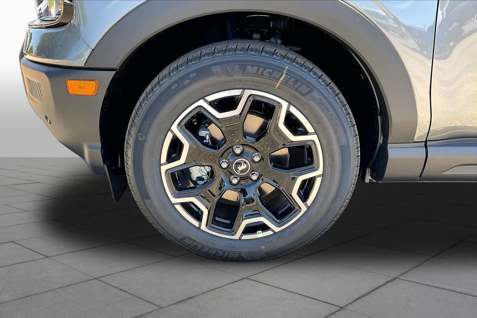 New 2026 Carbonized Gray Metallic Ford Outer Banks image 11