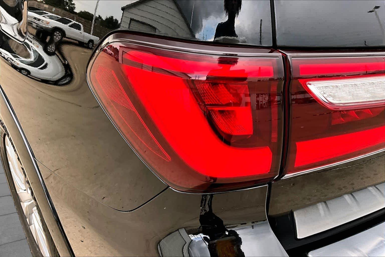 Used 2020 Black Obsidian INFINITI LUXE image 29