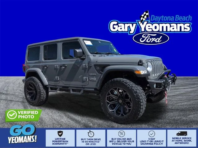 2022 Jeep Wrangler Sahara's photo