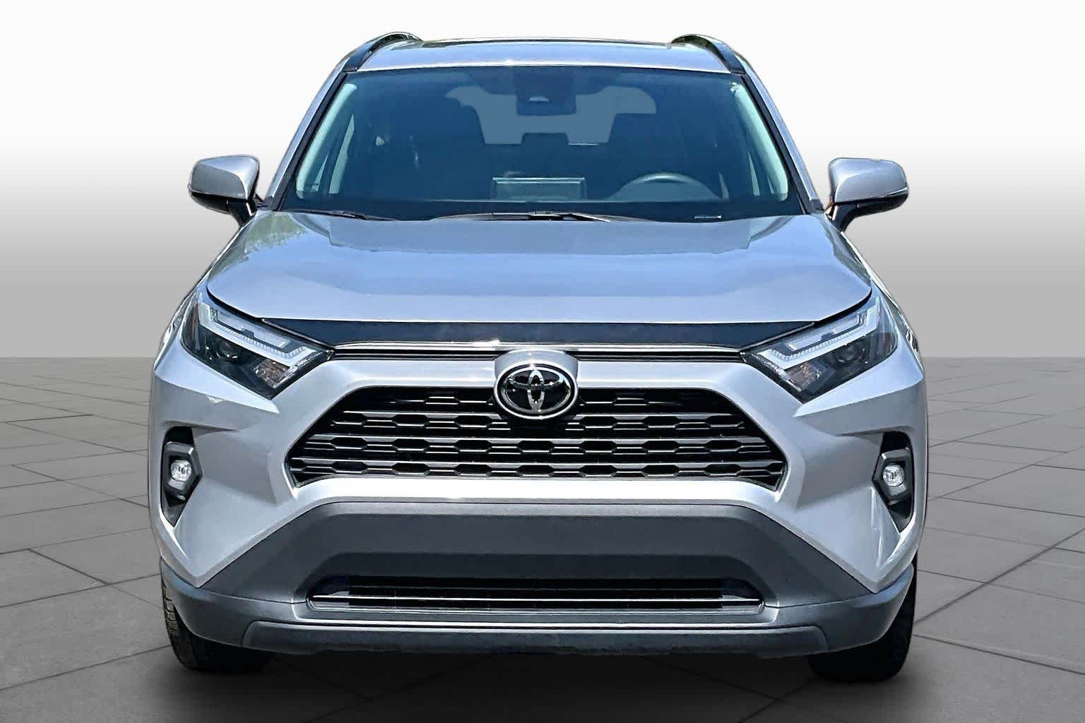 Used 2024 Silver Sky Metallic Toyota XLE Premium image 5
