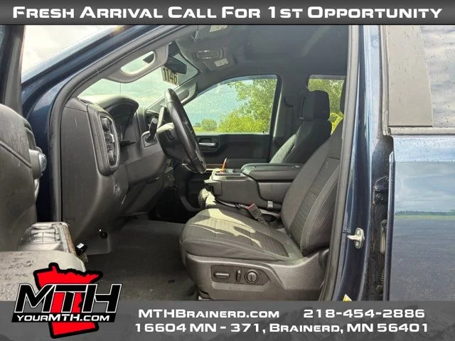 Used 2020 Blue Chevrolet RST image 9