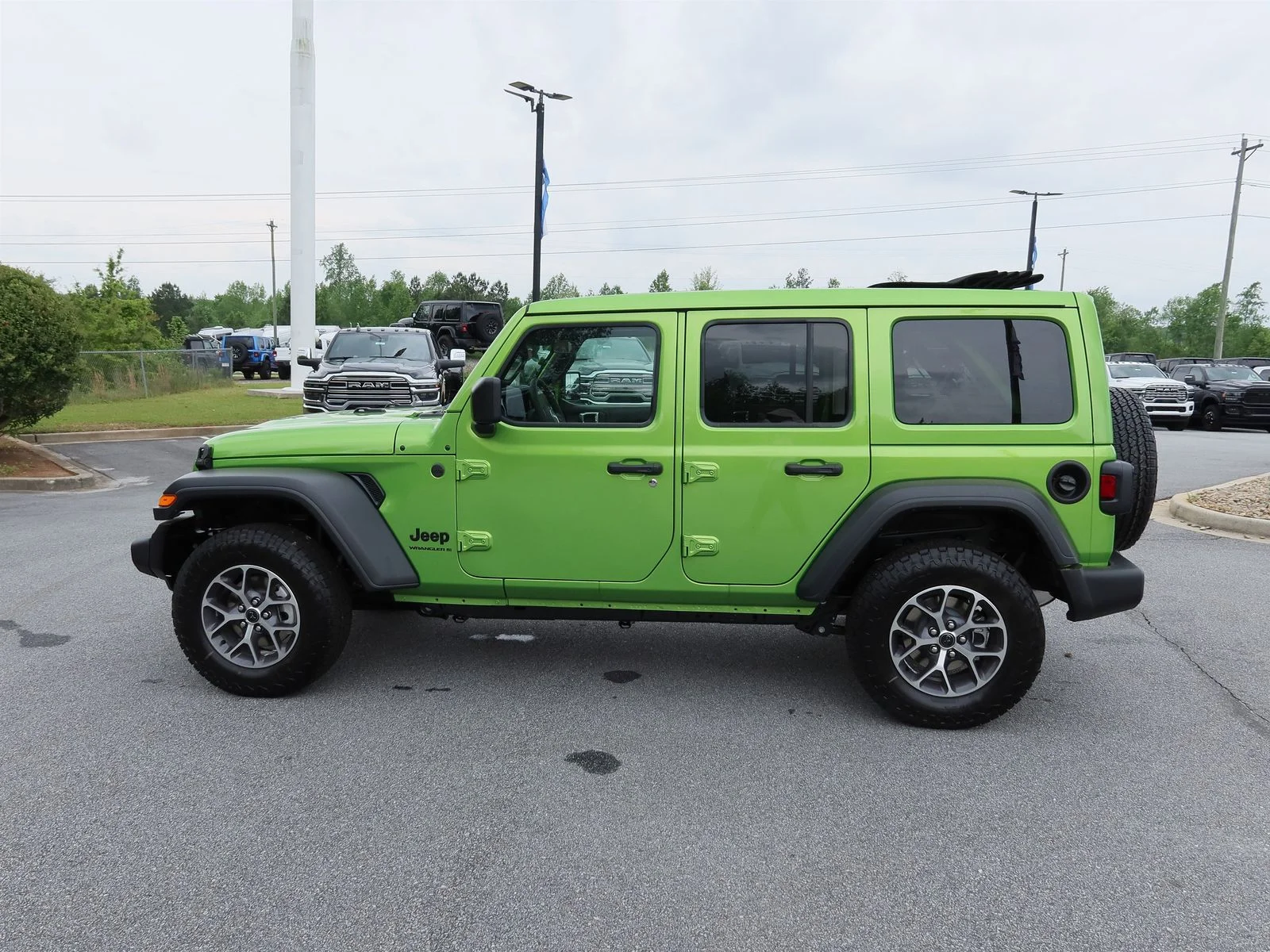 2025 Jeep Wrangler 4-Door Sport S - Photo 6