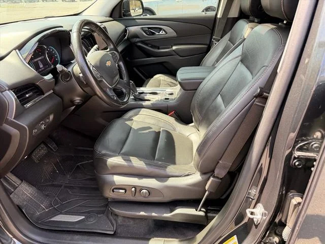 Used 2020 Gray Chevrolet Premier image 6