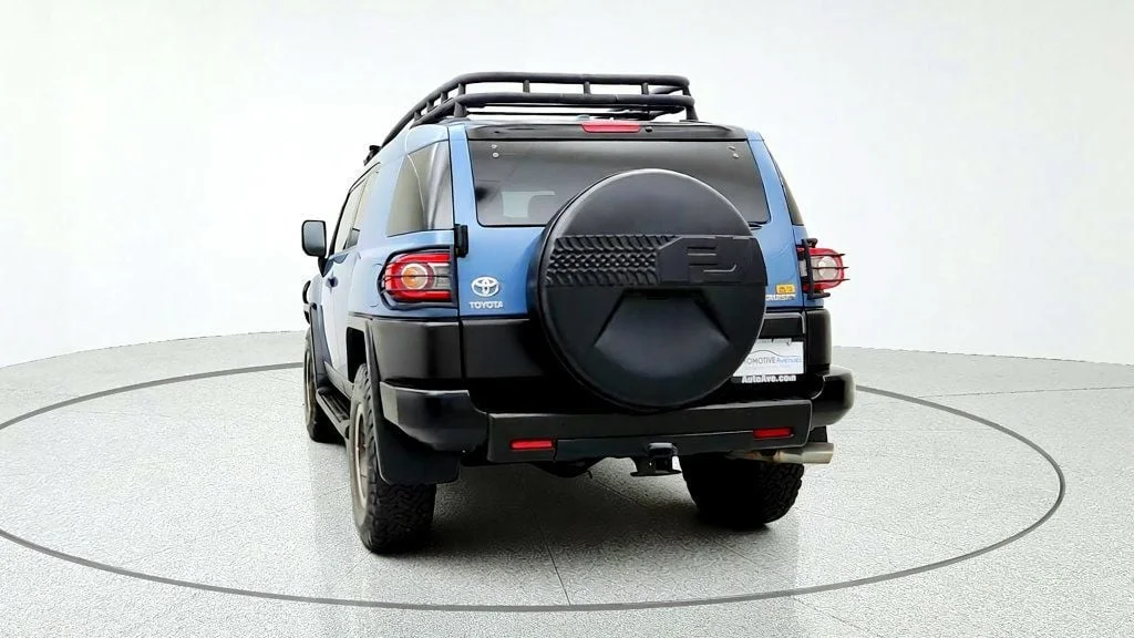 Used 2014 Heritage Blue Toyota 4WD 4dr Automatic image 6