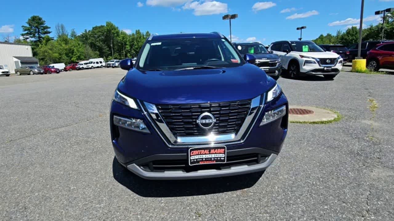 Used 2023 Caspian Blue Metallic Nissan SV image 4