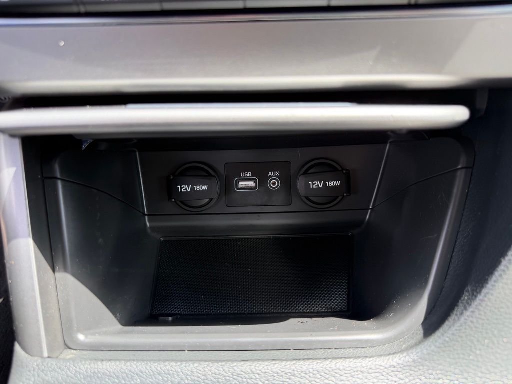 Used 2015 Black Hyundai Sport image 23