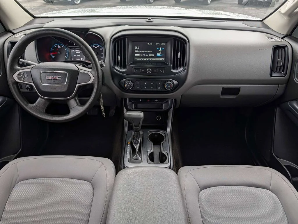 2017 GMC Canyon 2WD Base Crew Cab Short Box's photo