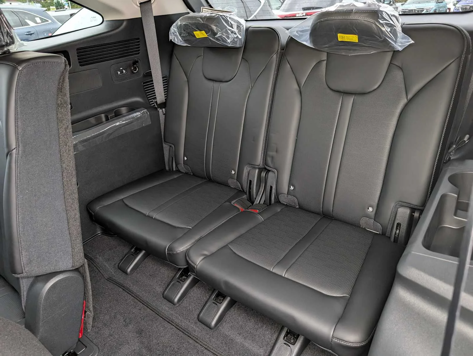 2026 Kia Sorento S - Photo 15