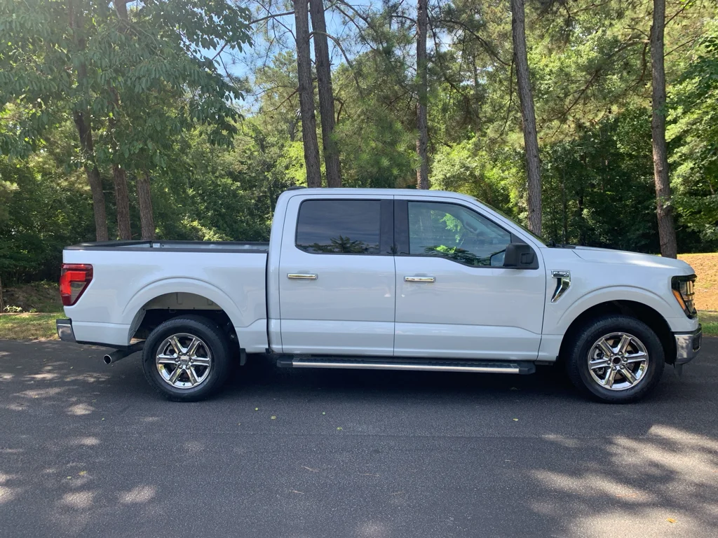 Used 2025  Ford XLT image 10