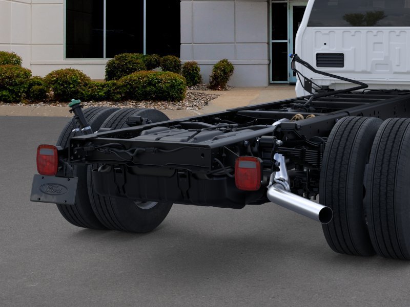New 2026 Oxford White Ford XL image 21