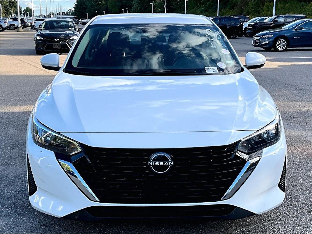 Used 2024 White Nissan SV image 2