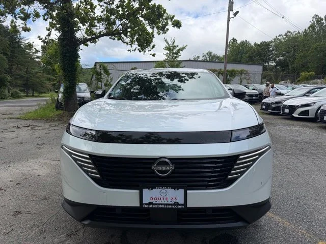 New 2026 White Nissan SL image 2