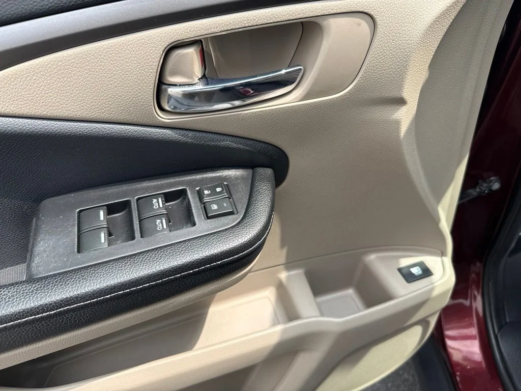 Certified Used 2018  Honda RTL-T image 9