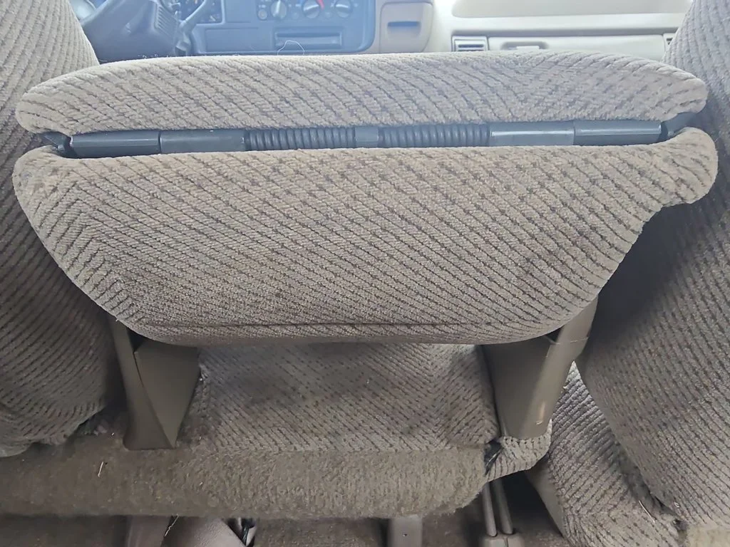 Used 1996  GMC SL image 22